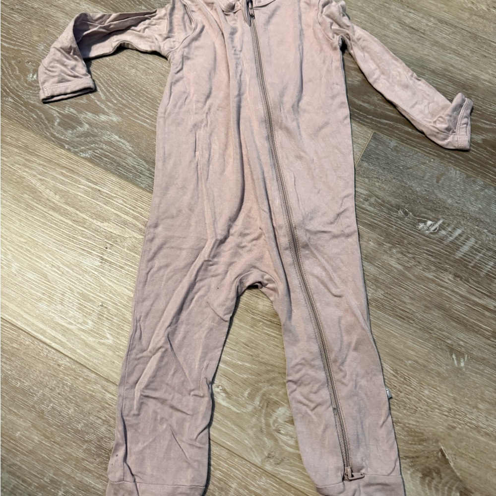 Kyte Baby Zippered Romper - tan One Piece
